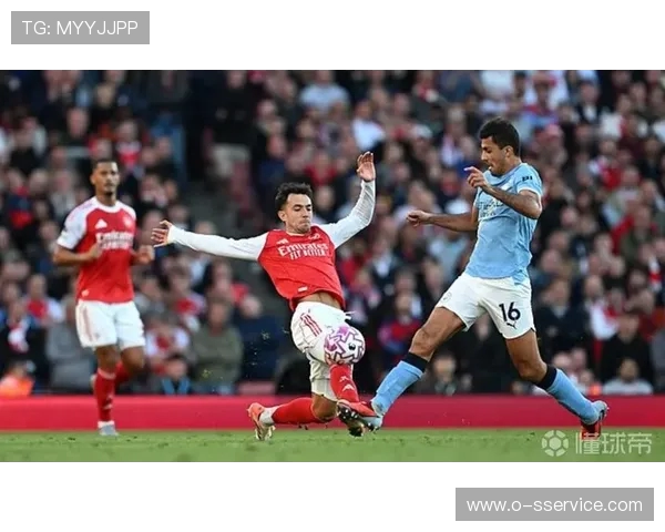 世俱杯加时 119 分钟曼城落后！罗德里被换下时摔护腿板表情凝固